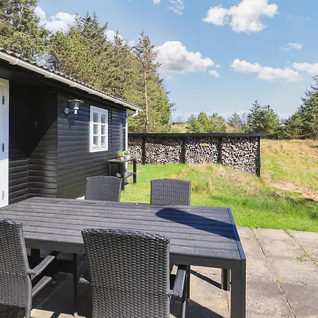 L Holiday home